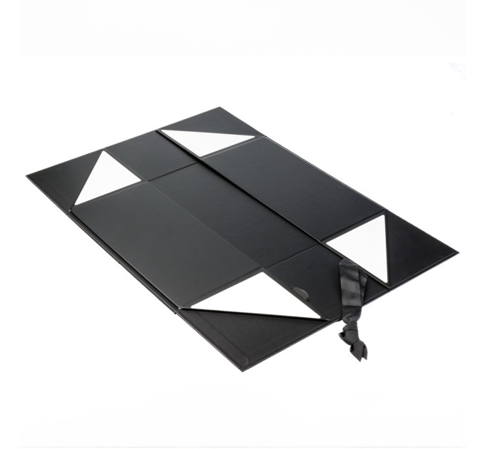 Подарункова коробка Gift Box Unlimited S2 Black 38 х 28,5 х 13,5 см на магнітах з ручками, Чорна