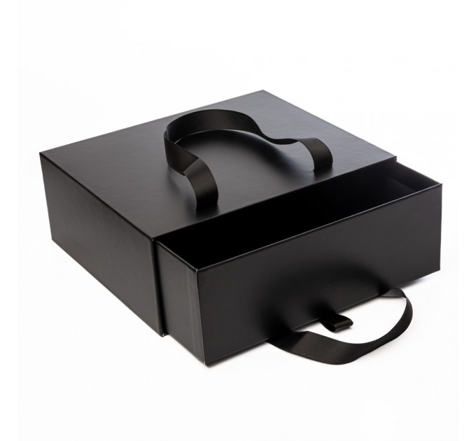 Подарункова коробка Primo Black 23 х 20 х 8,5 см з ручками, Чорна
