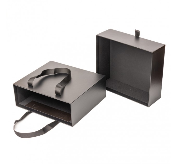 Подарункова коробка Primo Black 23 х 20 х 8,5 см з ручками, Чорна
